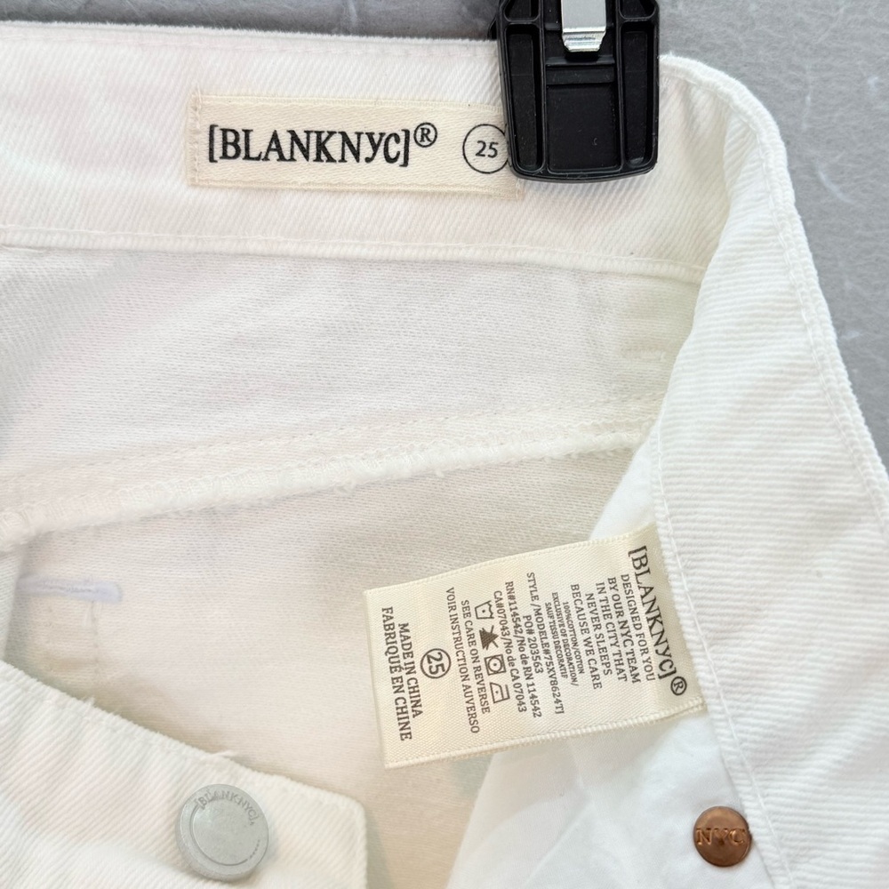 Blanknyc - NWT women’s white shorts denim Eyelet lace trim 100% cotton pants 25 - Picture 7 of 7